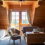 Bed & Breakfast Miodula - Krokusy Juz Sa! Odwiedz Miodula I Wybierz Sie Na Spacer Wsrod Wiosennych Krokusow