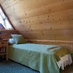 Bed & Breakfast Miodula - Krokusy Juz Sa! Odwiedz Miodula I Wybierz Sie Na Spacer Wsrod Wiosennych Krokusow 3*