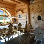 Miodula - Krokusy Juz Sa! Odwiedz Miodula I Wybierz Sie Na Spacer Wsrod Wiosennych Krokusow Bed & Breakfast